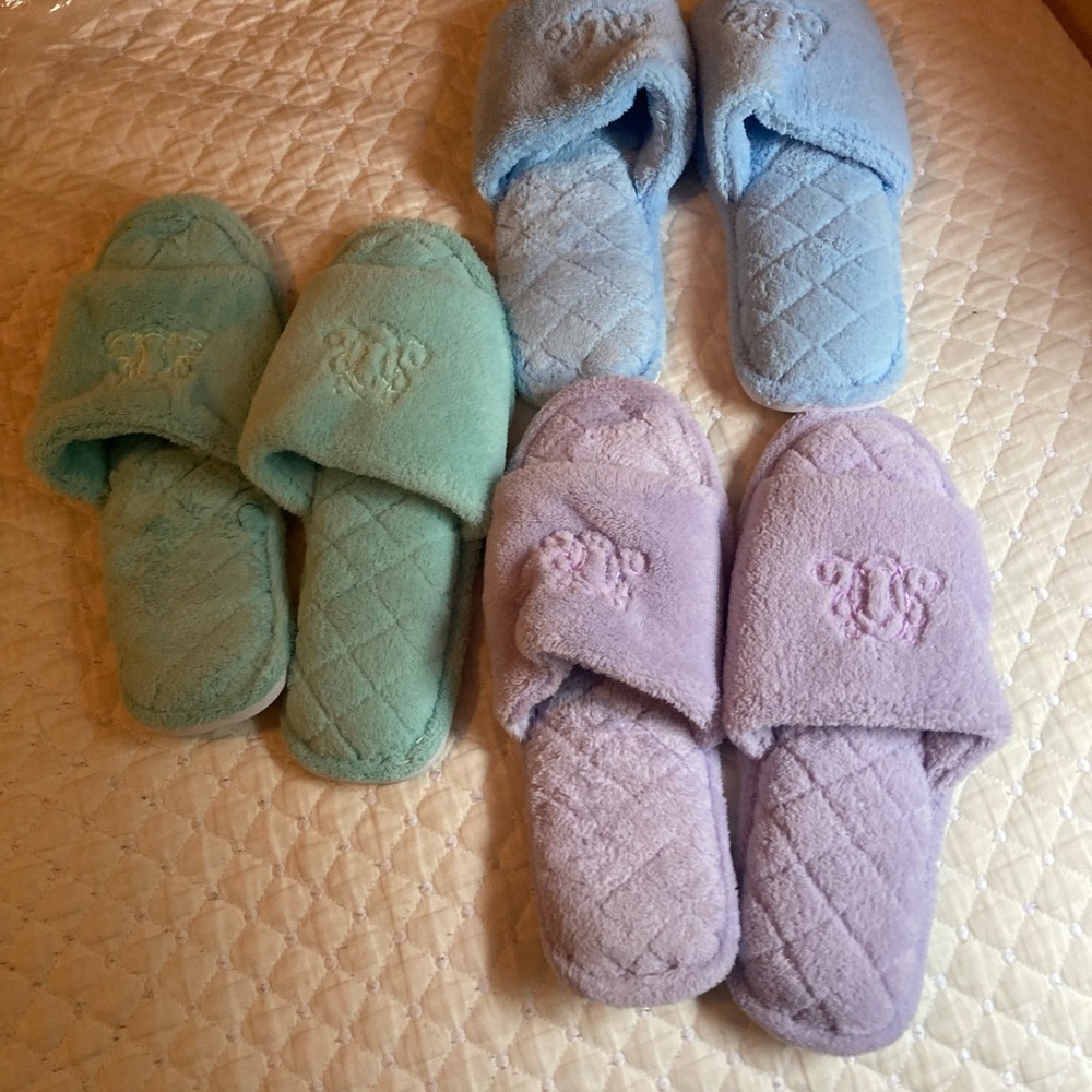 Women’s bath slippers 3 pairs colors teal sky blue & lavender